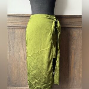 Ro & De capsule collection  tie waist wrap Green Skirt NWT Small